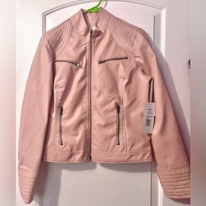 🔴NWT Women’s Maralyn & Me Light Pink Faux Leather Jacket w/Zippers + Buckle Hem